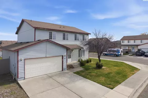 2827 S Underwood St, Kennewick, WA 99338