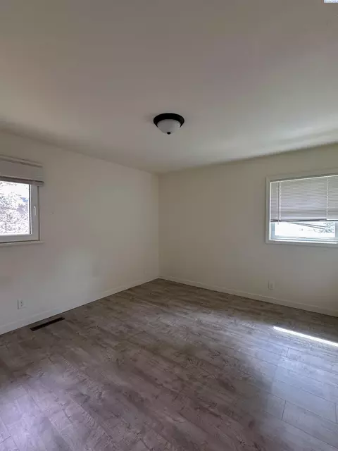 Bedroom - 305 SE Jackson St, Pullman, WA 99163 photo 3 of 5