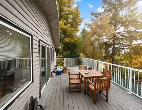 Exterior - 305 SE Jackson St, Pullman, WA 99163 photo 2 of 3