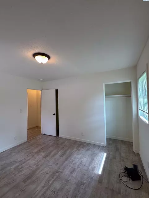 Bedroom - 305 SE Jackson St, Pullman, WA 99163 photo 2 of 5