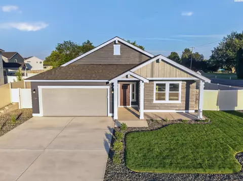 2702 Alvarado Ct, Pasco, WA 99301