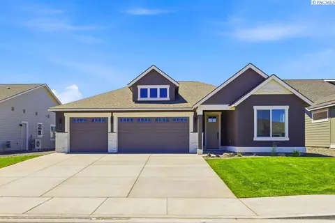 5716 Flathead Ave, Pasco, WA 99301
