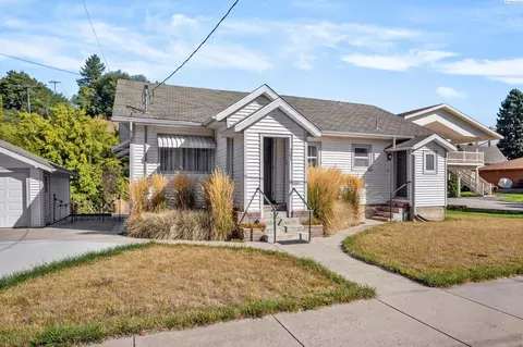 Exterior - 201 E Cooper St, Colfax, WA 99111 photo 1 of 8
