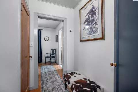 Entry Way - 201 E Cooper St, Colfax, WA 99111 photo 3 of 3