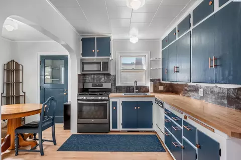 Kitchen - 201 E Cooper St, Colfax, WA 99111 photo 2 of 4