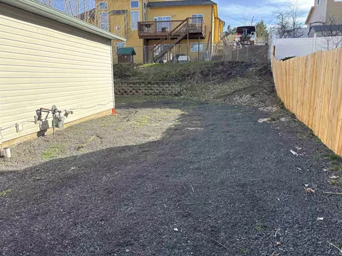 Exterior - 345 NW Parr Dr, Pullman, WA 99163 photo 2 of 5