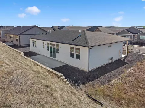 Exterior - 610 SW Wallowa, Pullman, WA 99163 photo 3 of 4