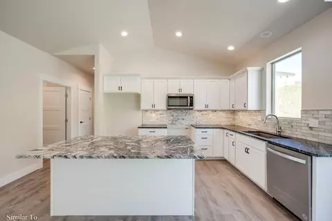 Kitchen - 610 SW Wallowa, Pullman, WA 99163 photo 2 of 4