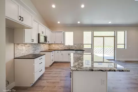 Kitchen - 610 SW Wallowa, Pullman, WA 99163 photo 4 of 4