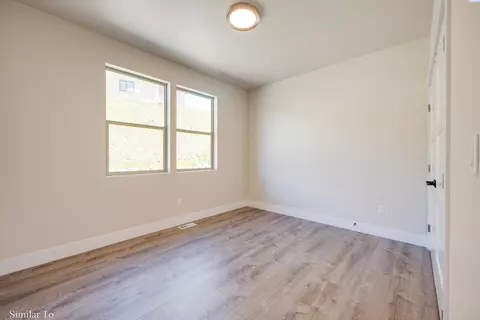 Bedroom - 610 SW Wallowa, Pullman, WA 99163 photo 3 of 5