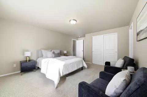 Bedroom - 6416 Three Rivers Dr, Pasco, WA 99301 photo 5 of 5