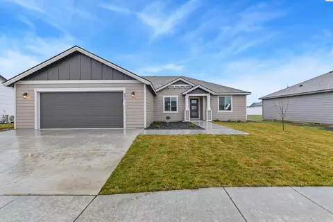 401 Glenwood Ave, Grandview, WA 98930