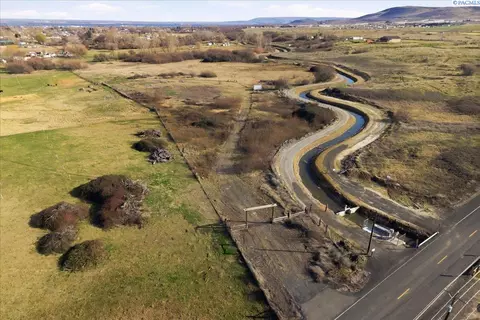 Nka S Nine Canyon Rd, Kennewick, WA 99337
