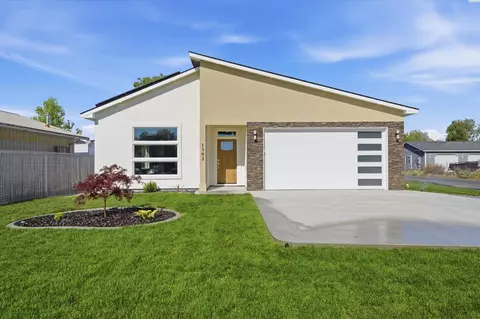 1302 Rd 42, Pasco, WA 99301
