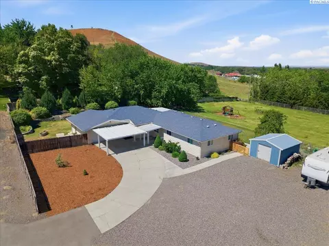 4700 Collins Rd, West Richland, WA 99353