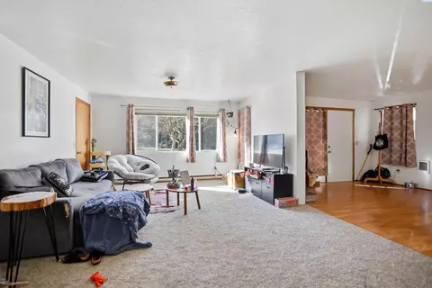Living - 292 NW Sunrise Dr, Pullman, WA 99163 photo 4 of 4