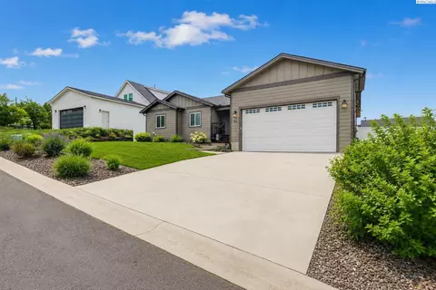 504 Harvest Loop, Palouse, WA 99161