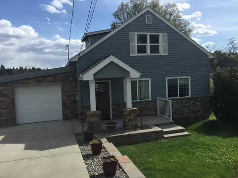 515 NW Irving St, Pullman, WA 99163
