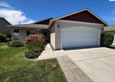 1691 Cactus Loop, Richland, WA 99352