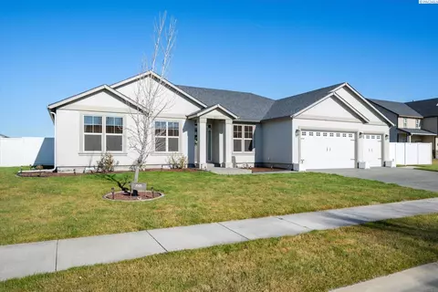 10415 Pine St, Pasco, WA 99301 photo 3