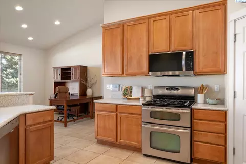 10415 Pine St, Pasco, WA 99301 photo 13