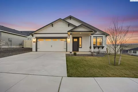 7369 W 25th Ave, Kennewick, WA 99338