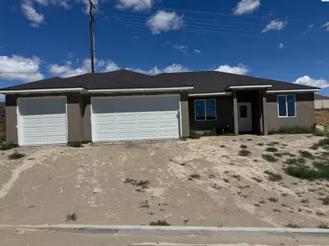 10064 S Clodfelter Rd, Kennewick, WA 99338