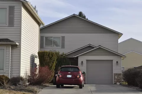 Exterior - 580-582 SE Shoemaker Pl, Pullman, WA 99163 photo 2 of 6