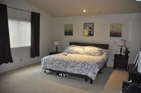 Bedroom - 580-582 SE Shoemaker Pl, Pullman, WA 99163 photo 1 of 6