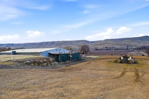 172701 W North Riv, Prosser, WA 99350