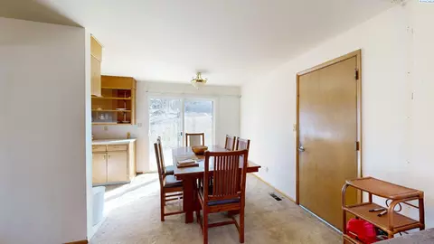 Dining - 1310 NW Haven Cir, Pullman, WA 99163 photo 1 of 1