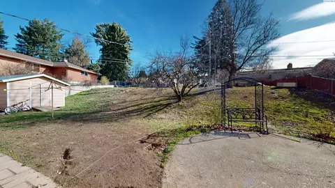 Exterior - 1310 NW Haven Cir, Pullman, WA 99163 photo 2 of 2