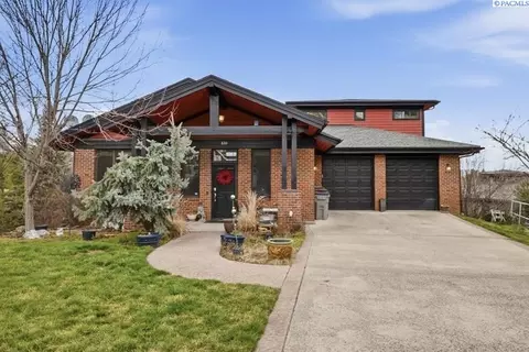 620 SEdge Knoll Dr, Pullman, WA 99163
