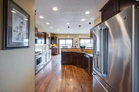 Other - 810 SW Windy Point Ct, Pullman, WA 99163 photo 1 of 10