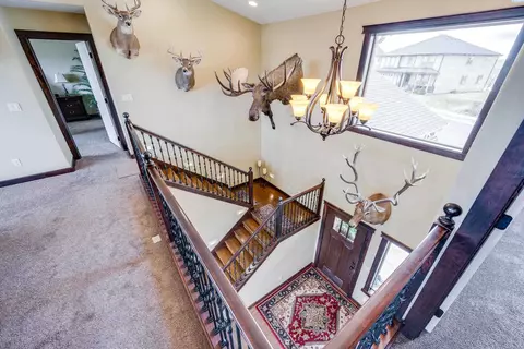 Entry Way - 810 SW Windy Point Ct, Pullman, WA 99163 photo 3 of 5