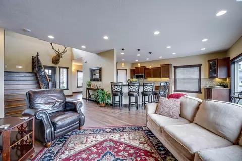 Living - 810 SW Windy Point Ct, Pullman, WA 99163 photo 1 of 5