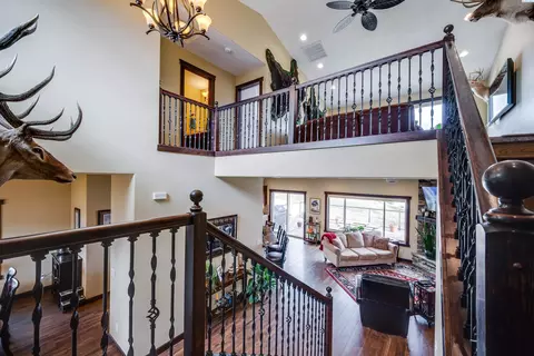Entry Way - 810 SW Windy Point Ct, Pullman, WA 99163 photo 2 of 5