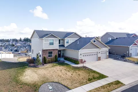 View/Area - 810 SW Windy Point Ct, Pullman, WA 99163 photo 1 of 6