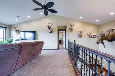 Entry Way - 810 SW Windy Point Ct, Pullman, WA 99163 photo 4 of 5