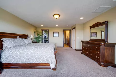 Bedroom - 810 SW Windy Point Ct, Pullman, WA 99163 photo 4 of 6