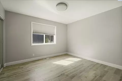 Bedroom - 11021 View Ln, Pasco, WA 99301 photo 2 of 4