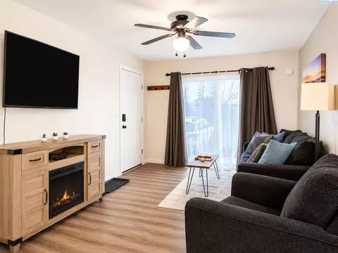 1645 NE Merman Dr Condo C204, Pullman, WA 99163
