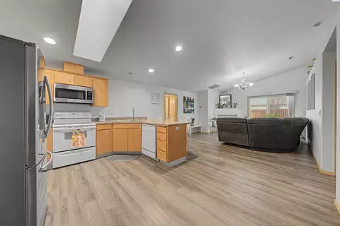 8007 Langara Dr, Pasco, WA 99301 photo 3