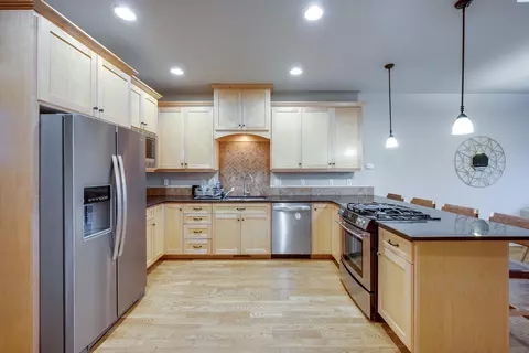 Kitchen - 715 NE Oak Street Condo B, Pullman, WA 99163 photo 2 of 5