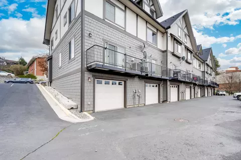 Exterior - 715 NE Oak Street Condo B, Pullman, WA 99163 photo 4 of 5