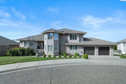 3406 W 42nd Ave, Kennewick, WA 99337