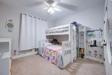 Bedroom - 1215 Sunnyside Dr, Pullman, WA 99163 photo 3 of 5