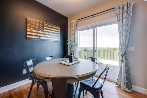 Dining - 1215 Sunnyside Dr, Pullman, WA 99163 photo 1 of 1