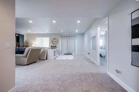 Entry Way - 1215 Sunnyside Dr, Pullman, WA 99163 photo 2 of 2