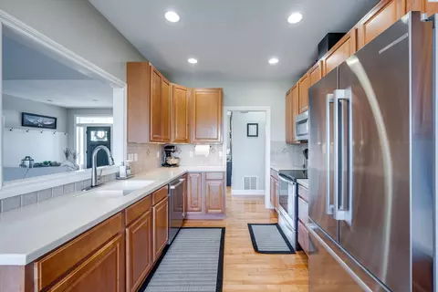 Kitchen - 1215 Sunnyside Dr, Pullman, WA 99163 photo 1 of 3